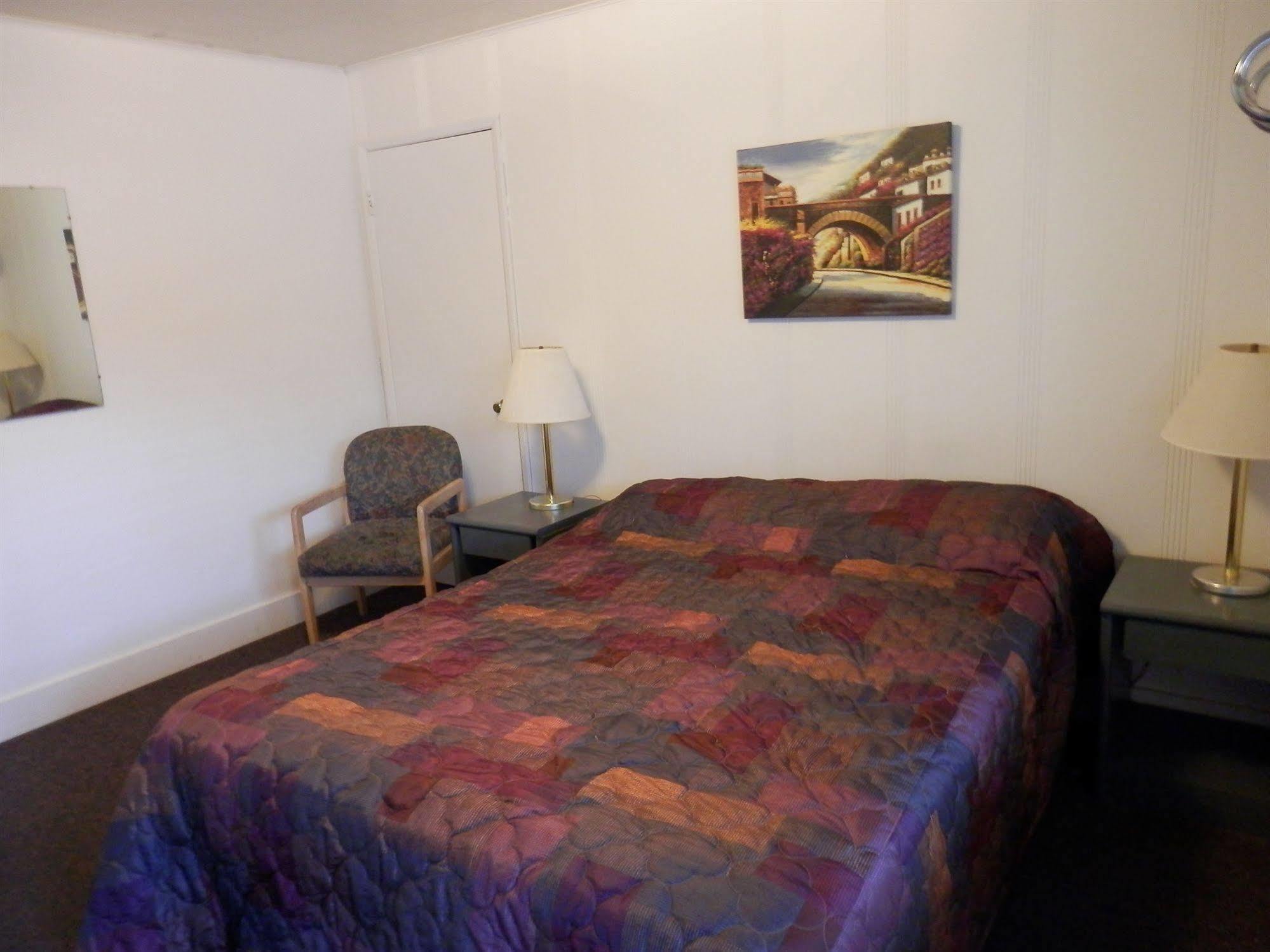 Trail Motel Келог Екстериор снимка